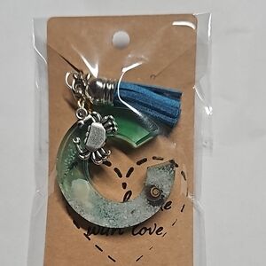 🟠Handmade Ocean Themed Resin Keychain Letter "C"🟠